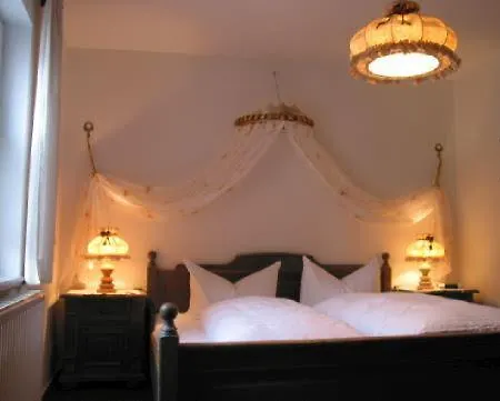 Dinkelsbuehler Kunst-stuben Otel 3*